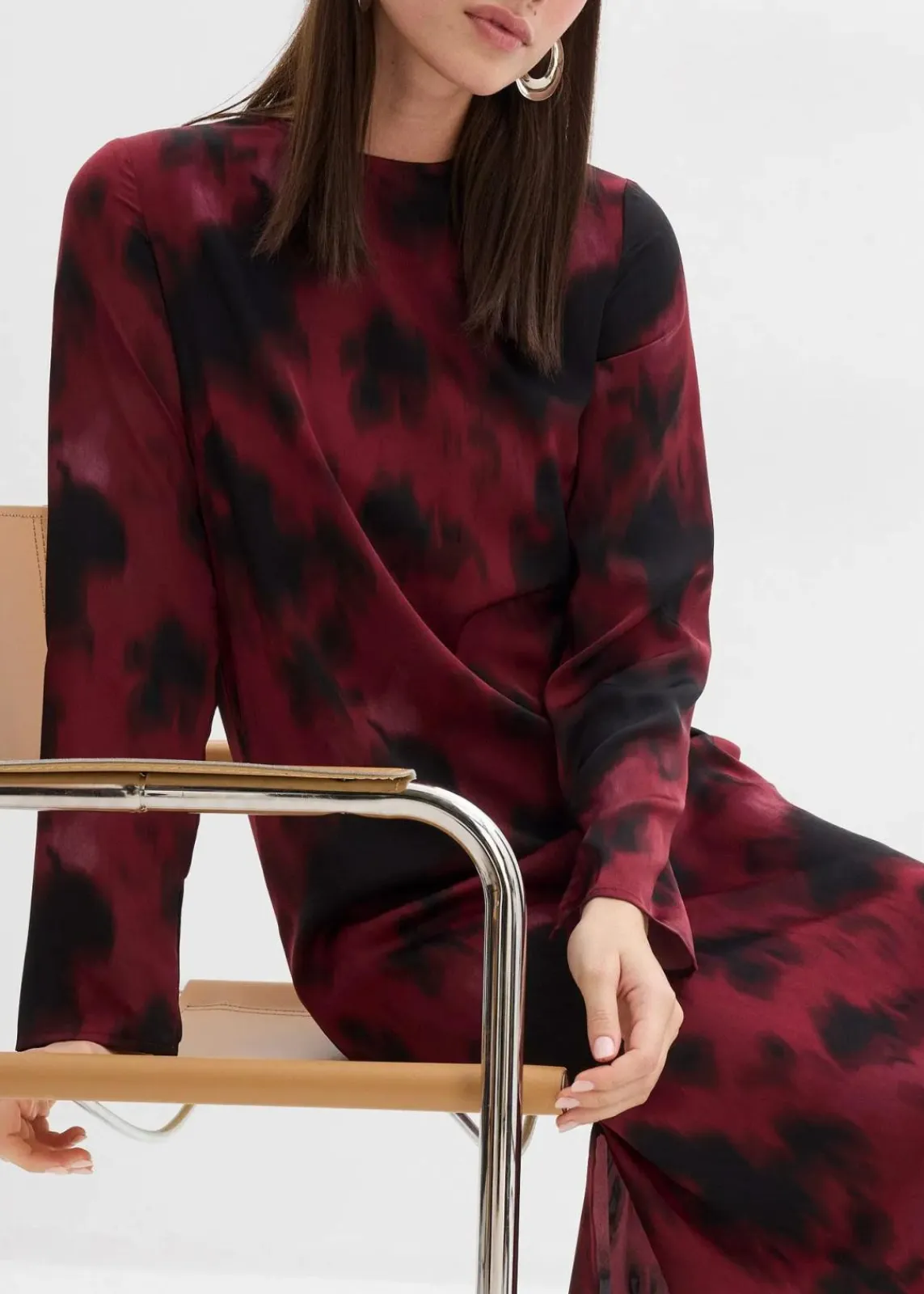bonprix Bekleidung·Pullover & Strickjacken|Kleider^Midikleid aus Satin ahornrot