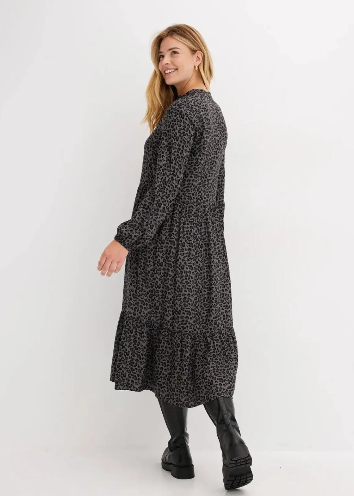 bonprix Bekleidung·Pullover & Strickjacken|Nachhaltigere Materialien^Midikleid aus Viskose rauchgrau leo bedruckt