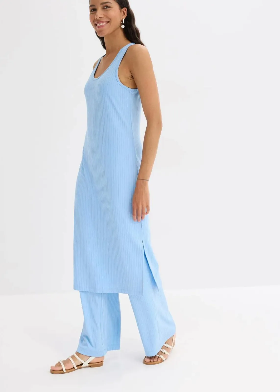 bonprix Bekleidung·Pullover & Strickjacken|Kleider^Midikleid aus weicher Rippe hellblau