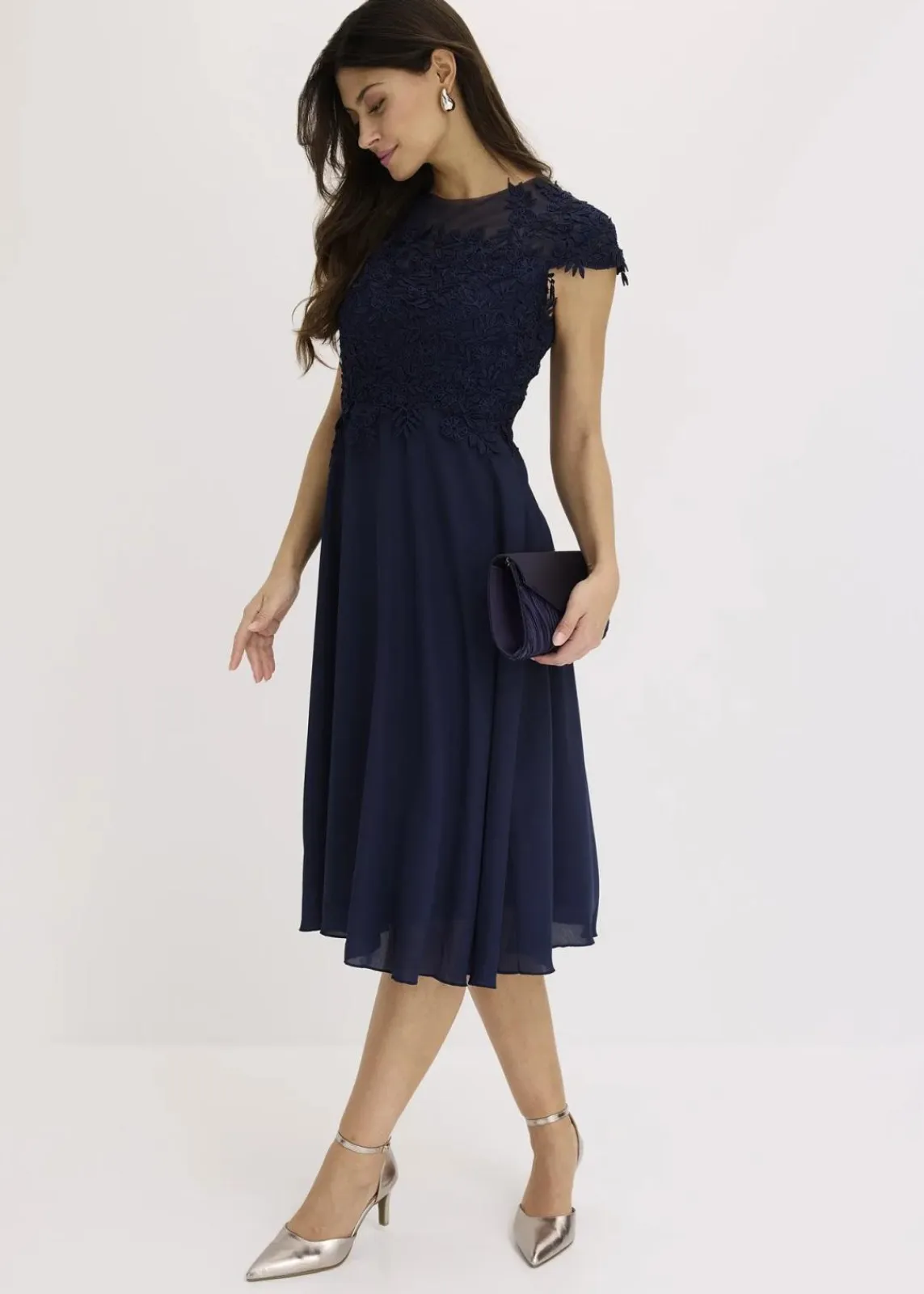 bonprix Bekleidung·Pullover & Strickjacken|Festliche Mode^Midikleid aus zartem Tüll mit Spitze dunkelblau
