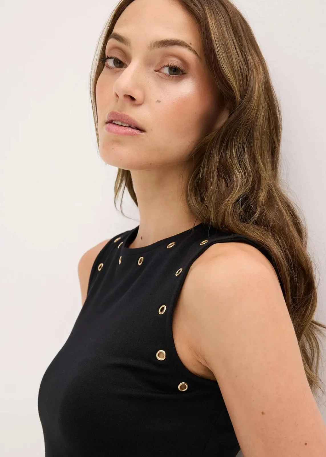 bonprix Nachhaltigere Materialien|Kleider^Midikleid mit Nieten schwarz