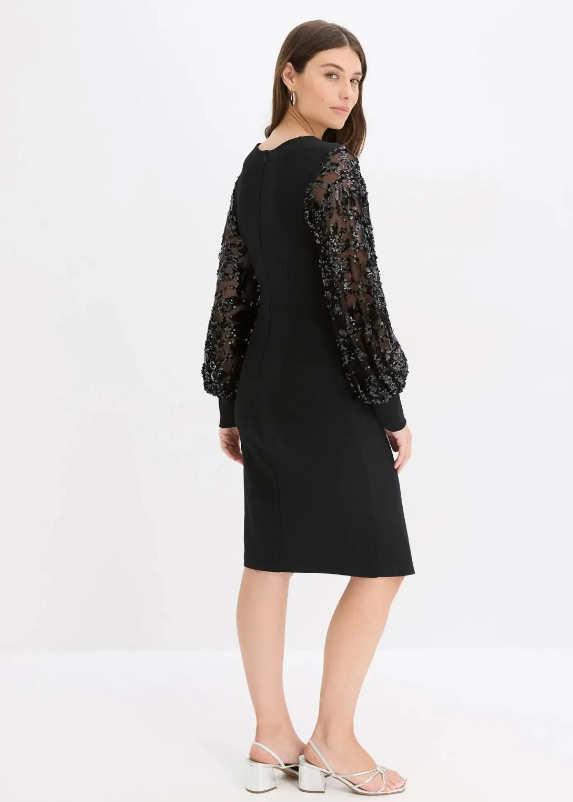 bonprix Bekleidung·Pullover & Strickjacken|Festliche Mode^Midikleid mit Paillettenstickerei an den Ärmel schwarz