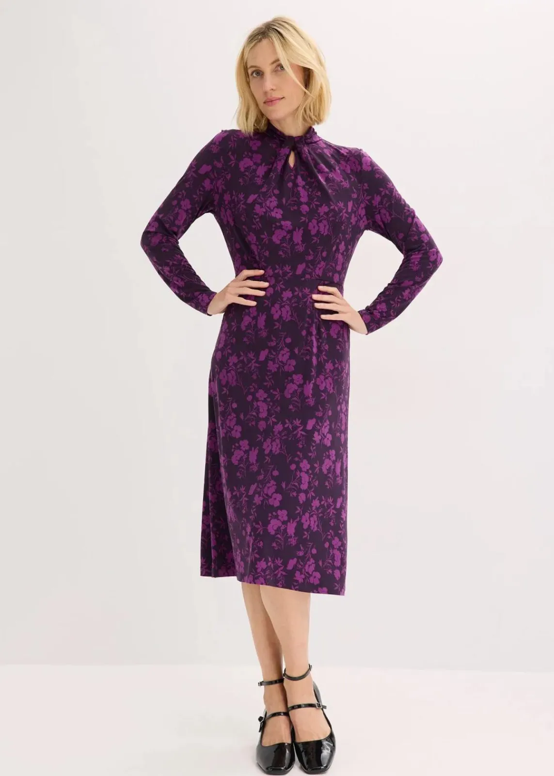 bonprix Kleider|Bekleidung·Pullover & Strickjacken^Midikleid mit Stehkragen dunkellila/pfingstrose geblümt