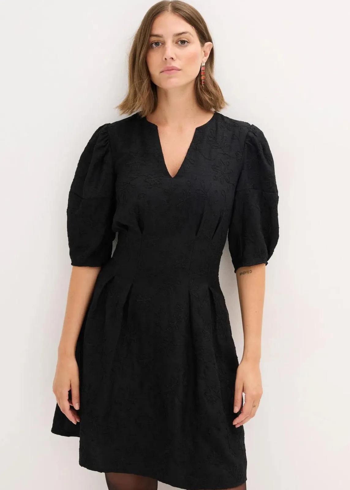 bonprix Bekleidung·Pullover & Strickjacken|Kleider^Minikleid schwarz
