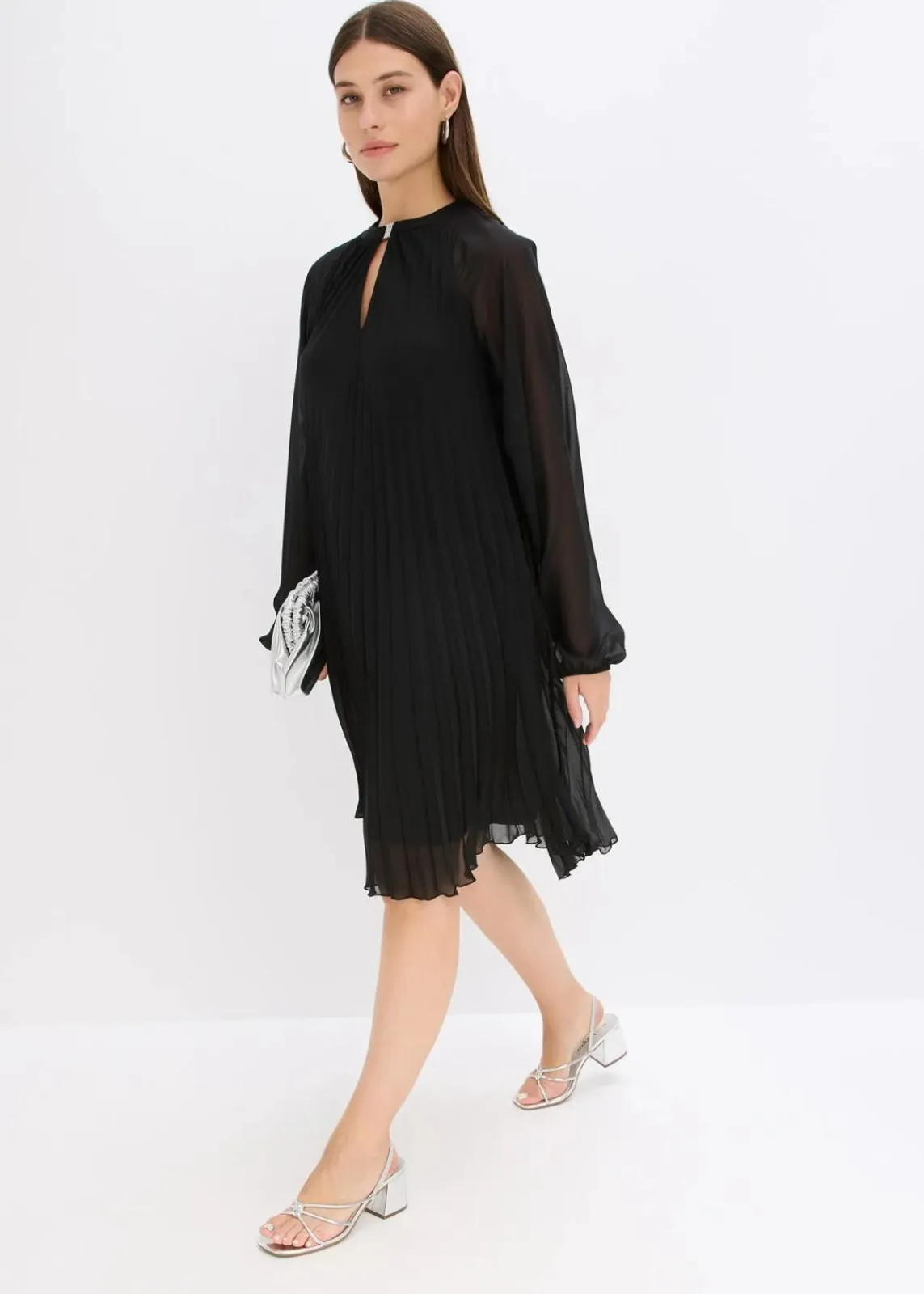 bonprix Kleider|Festliche Mode^Minikleid aus feinem Chiffon mit Plisseé schwarz