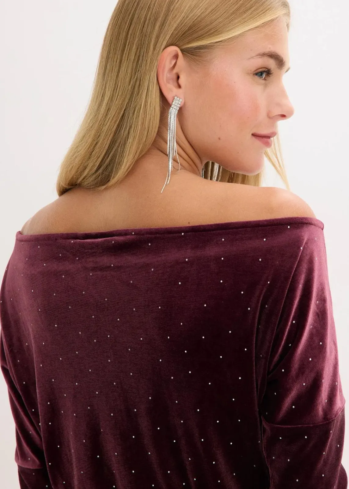 bonprix Bekleidung·Pullover & Strickjacken|Kleider^Minikleid aus fließendem Samt und Glitzer weinrot