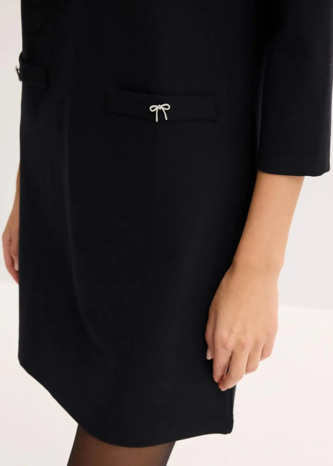 bonprix Bekleidung·Pullover & Strickjacken|Kleider^Minikleid aus fließendem Viskose-Mix schwarz