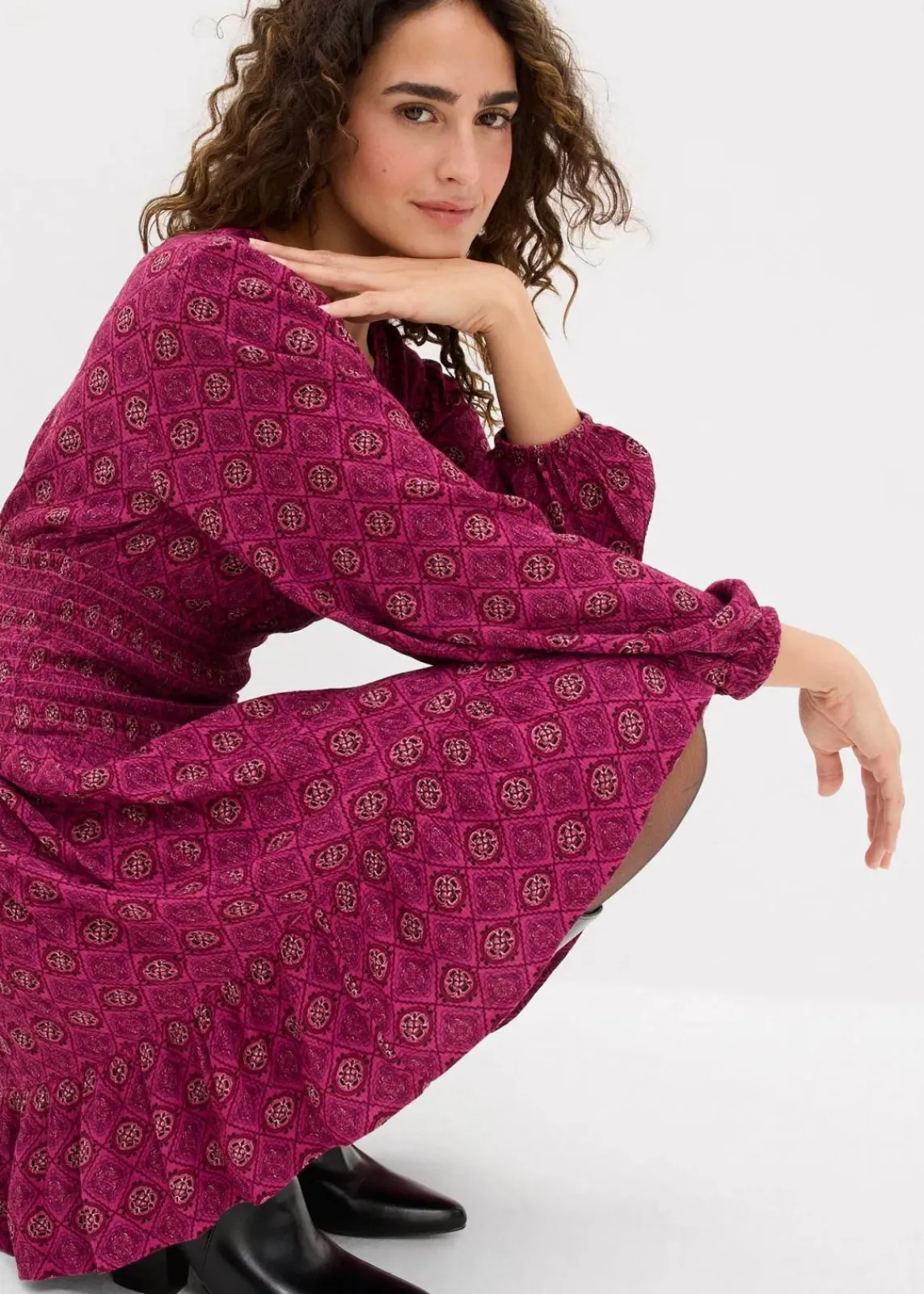 bonprix Nachhaltigere Materialien|Kleider^Minikleid aus fließender Viskose violett bedruckt