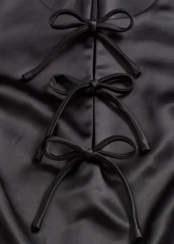 bonprix Bekleidung·Pullover & Strickjacken|Kleider^Minikleid aus glänzendem Satin schwarz