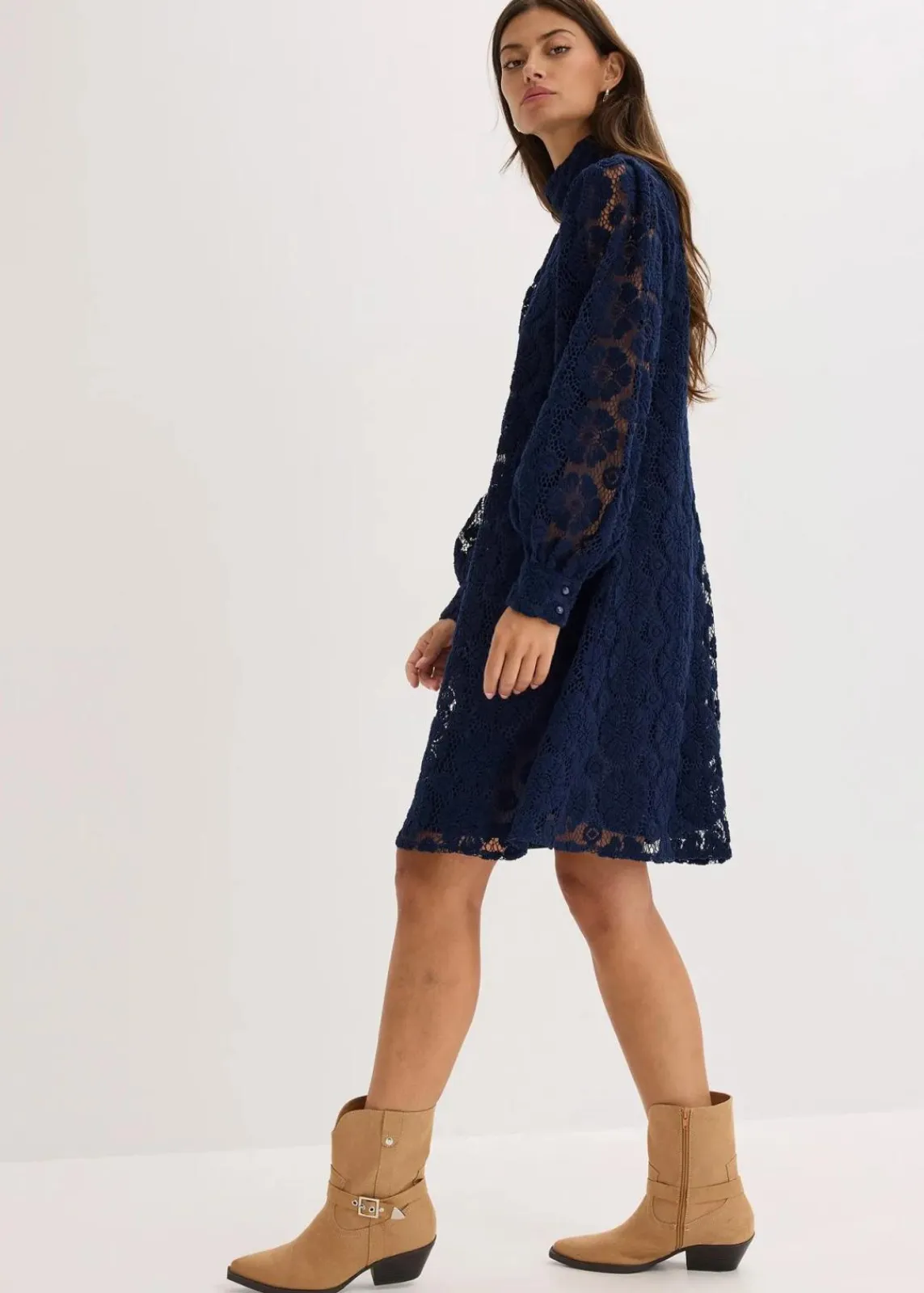 bonprix Kleider|Bekleidung·Pullover & Strickjacken^Minikleid aus Spitze dunkelblau