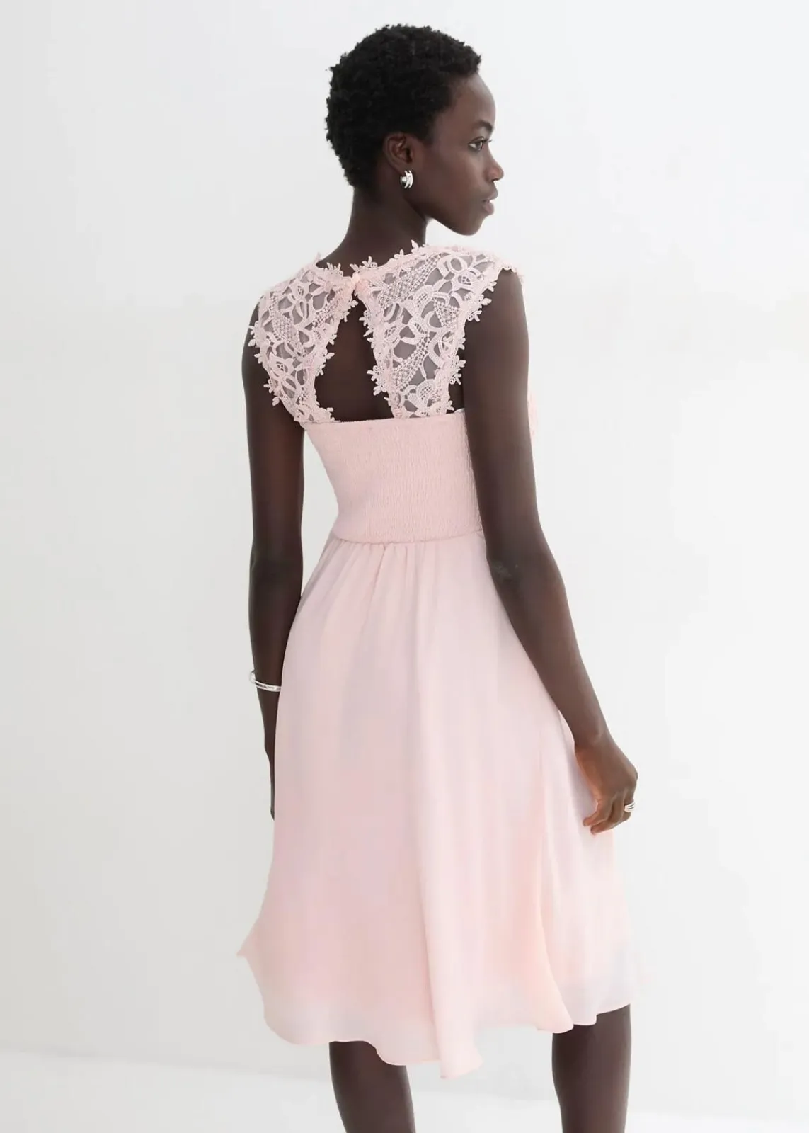 bonprix Kleider|Festliche Mode^Minikleid mit Spitze perlrosa