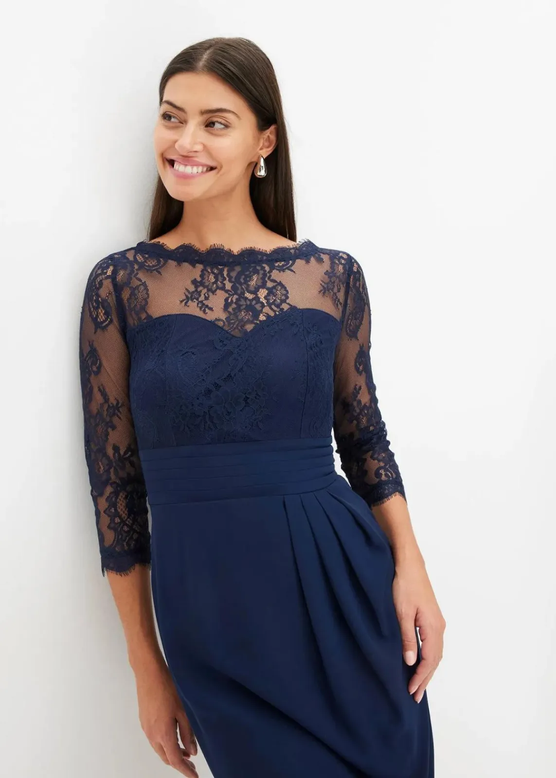 bonprix Festliche Mode|Kleider^Minikleid mit Spitze dunkelblau