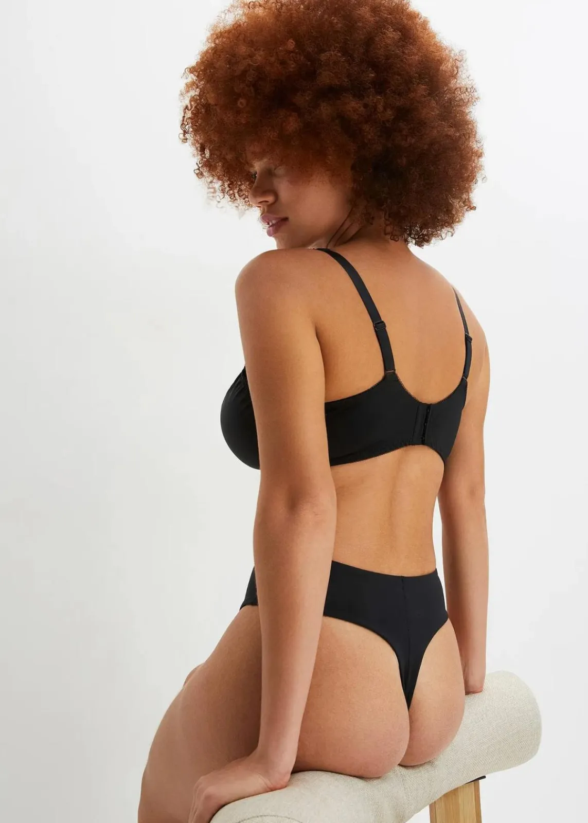 bonprix Große Cups D-H|Bhs^Minimizer-BH mit gepolsterten Trägern schwarz/kreidebeige