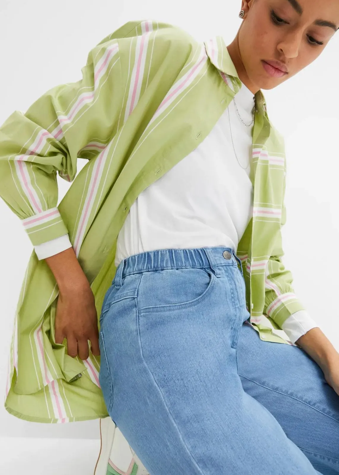 bonprix Bekleidung·Shirts & Tops|Jeans^Mom-Jeans, High Waist, Stretch hellblau denim