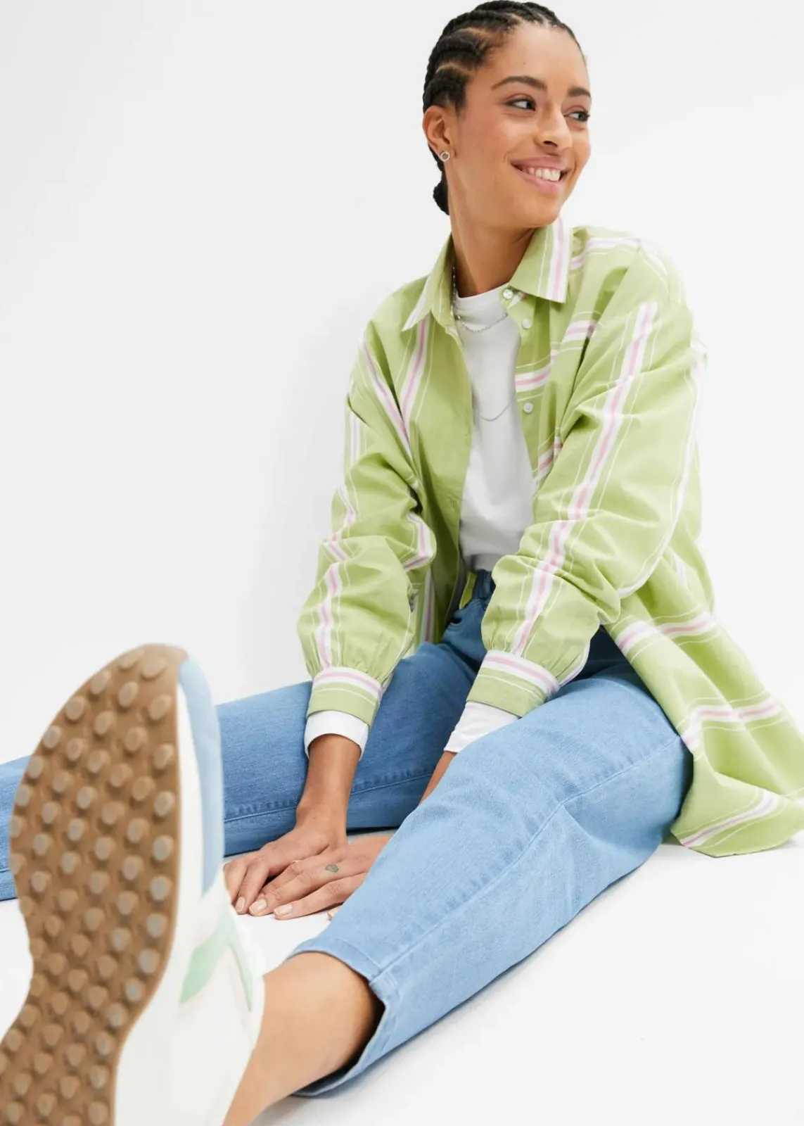 bonprix Bekleidung·Shirts & Tops|Jeans^Mom-Jeans, High Waist, Stretch hellblau denim