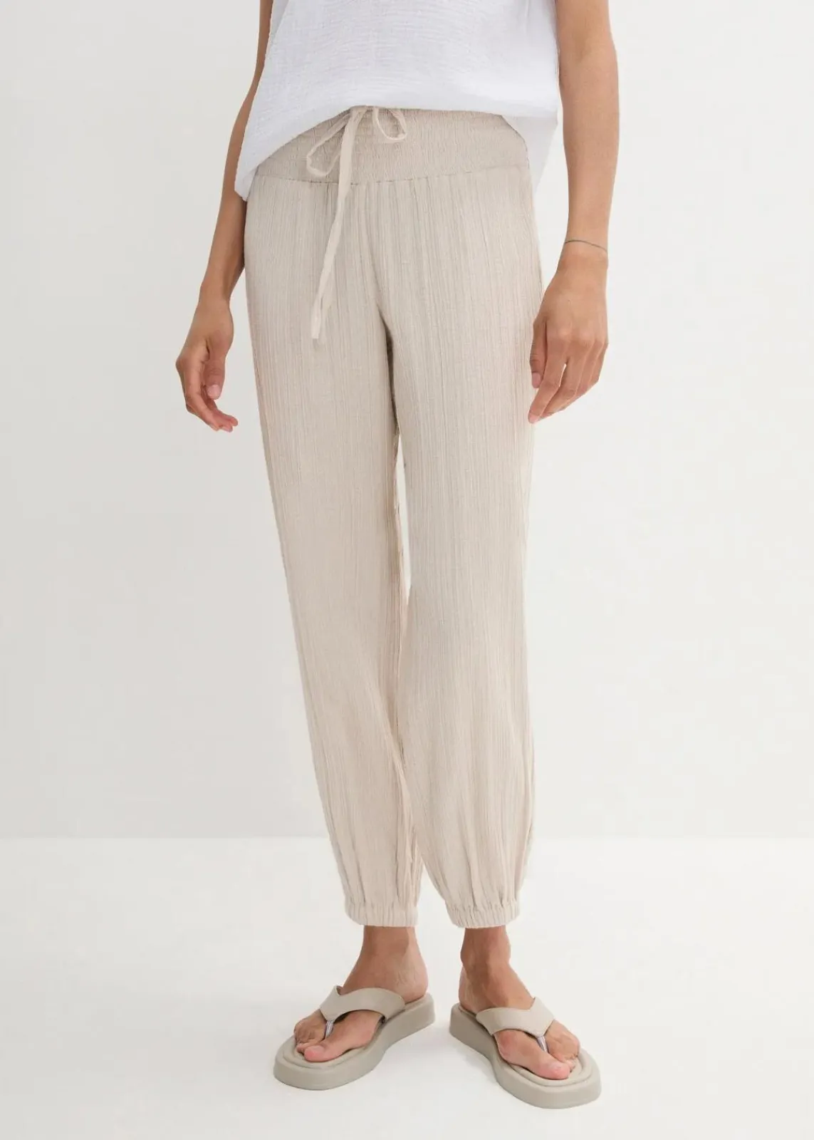 bonprix Bekleidung·Kleider|Hosen^Musselin Hose mit Smockbund steingrau