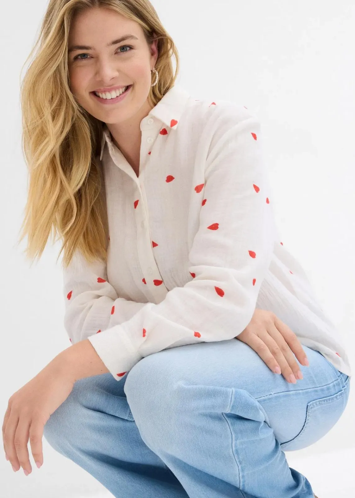 bonprix Bekleidung·Jacken & Mäntel|Blusen & Tuniken^Musselin-Bluse mit Herzen weiß/erdbeere bedruckt
