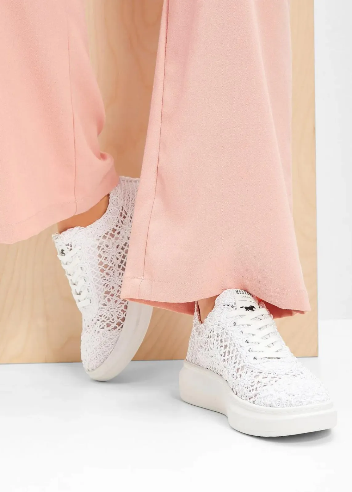 Mustang High Heels|Sneaker^Plateau Sneaker weiß