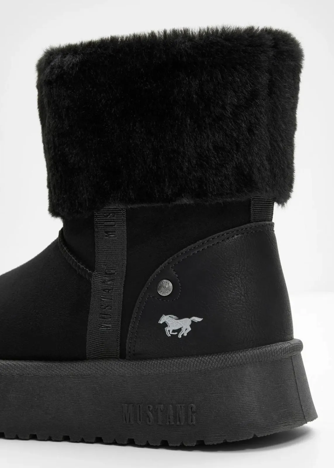Mustang High Heels|Gefütterte Winterschuhe^Plateau-Boots schwarz