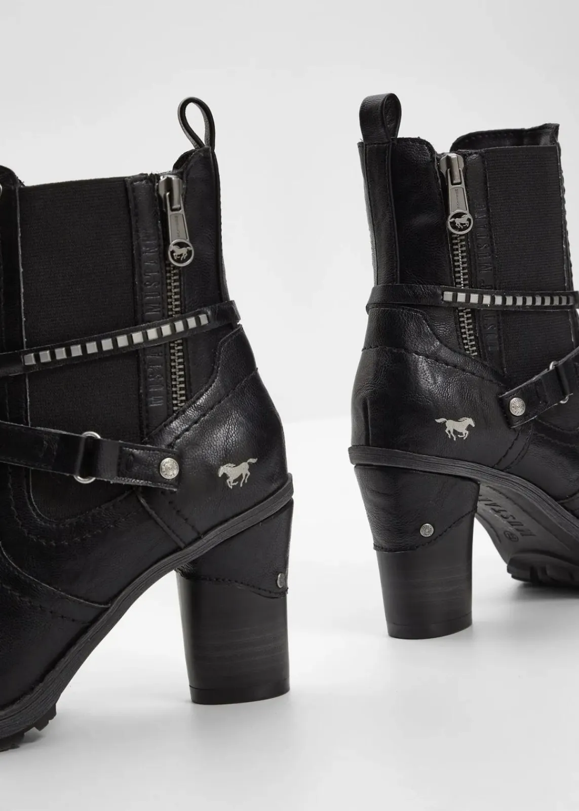 Mustang High Heels|Gefütterte Winterschuhe^Stiefelette schwarz