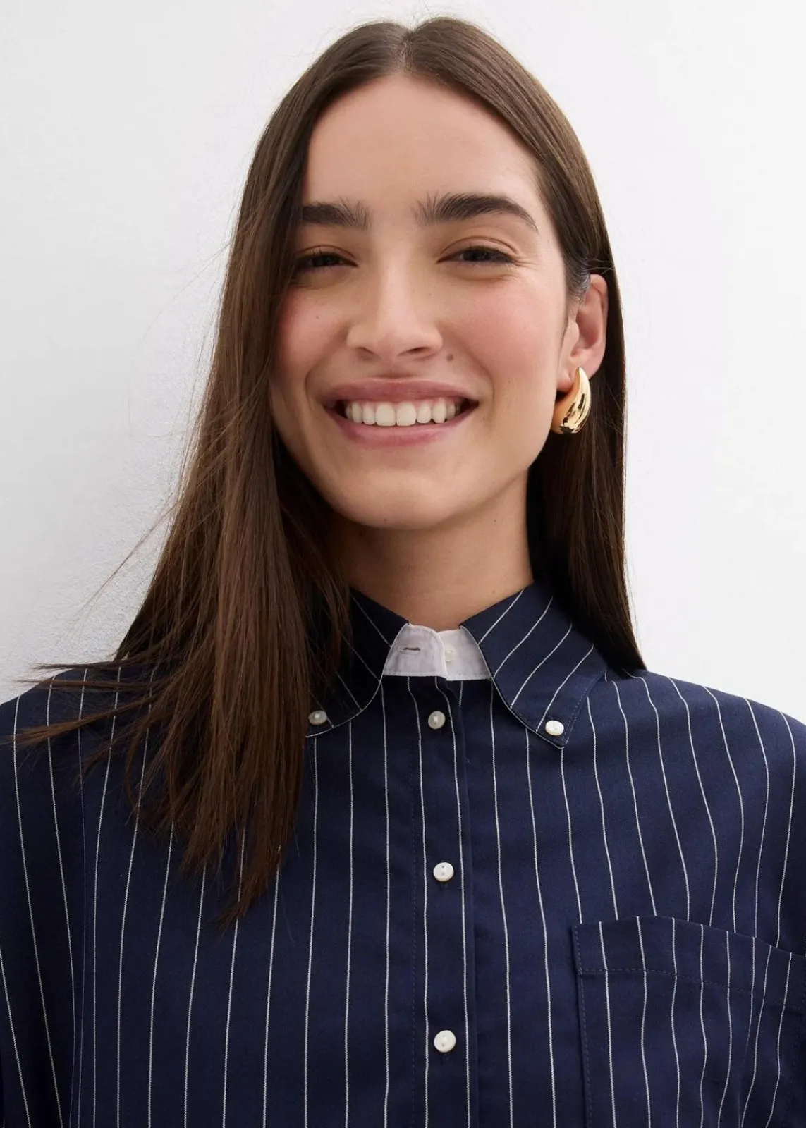 bonprix Bekleidung·Jacken & Mäntel|Blusen & Tuniken^Nadelstreifenbluse aus Viskose-Mix dunkelblau/weiß längs gestreift