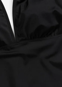 bonprix Nachhaltigere Materialien|Badeanzüge^Neckholder-Badeanzug mit tiefem V-Ausschnitt schwarz
