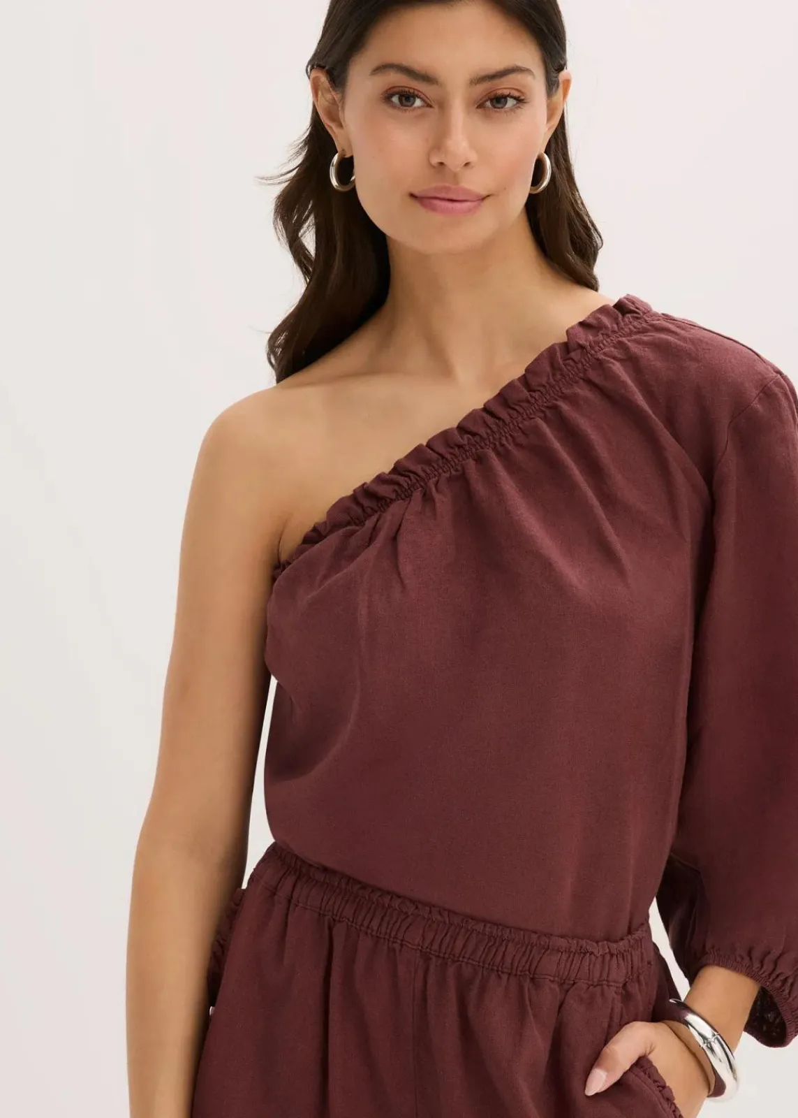 bonprix Blusen & Tuniken^One-Shoulder Bluse mit Leinenanteil kaffeebraun