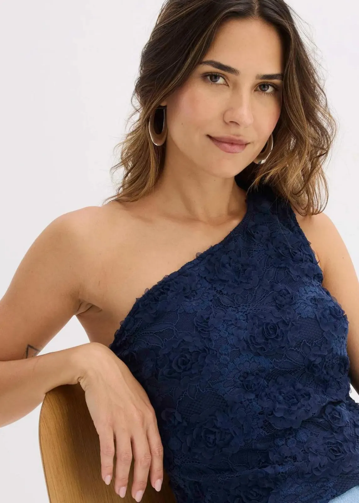 bonprix Shirts & Tops^One-Shoulder-Top mit Stickerei blau
