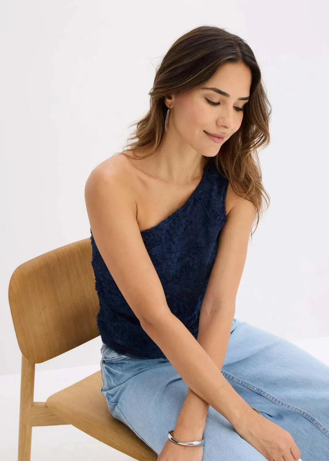 bonprix Shirts & Tops^One-Shoulder-Top mit Stickerei blau