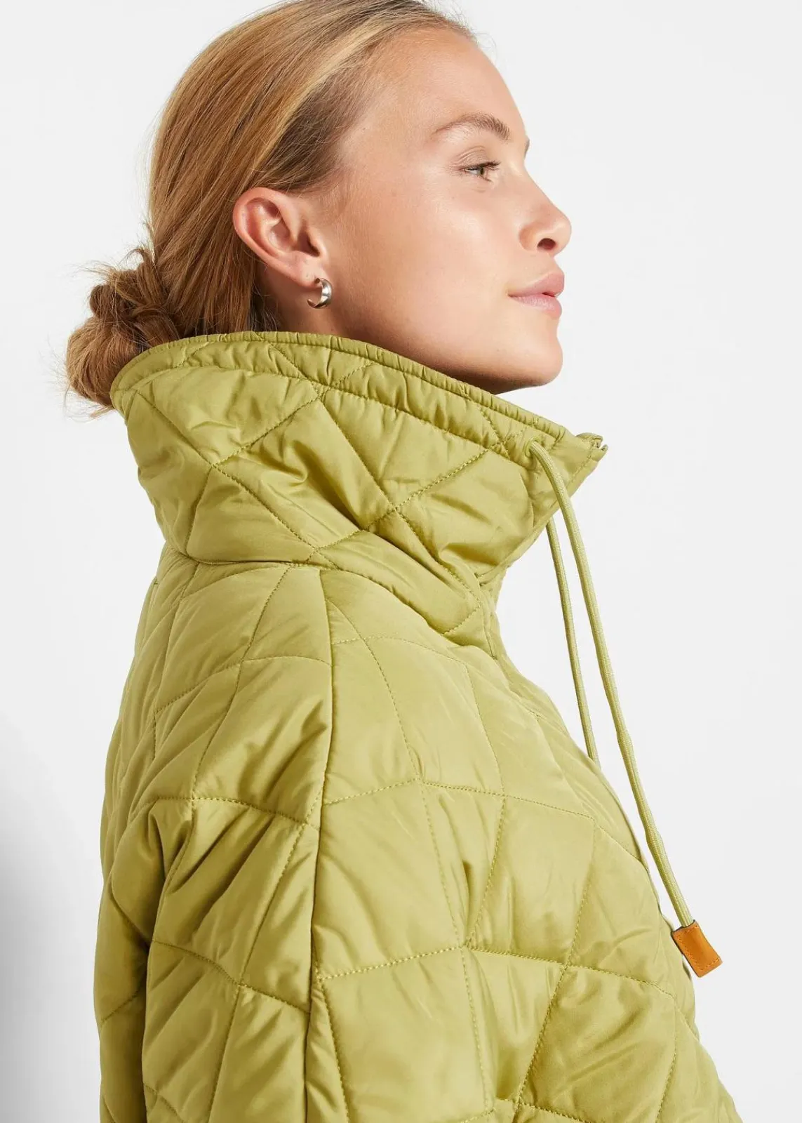 bonprix Nachhaltigere Materialien|Jacken & Mäntel^Oversize Funktions-Steppweste, wasserabweisend goldoliv