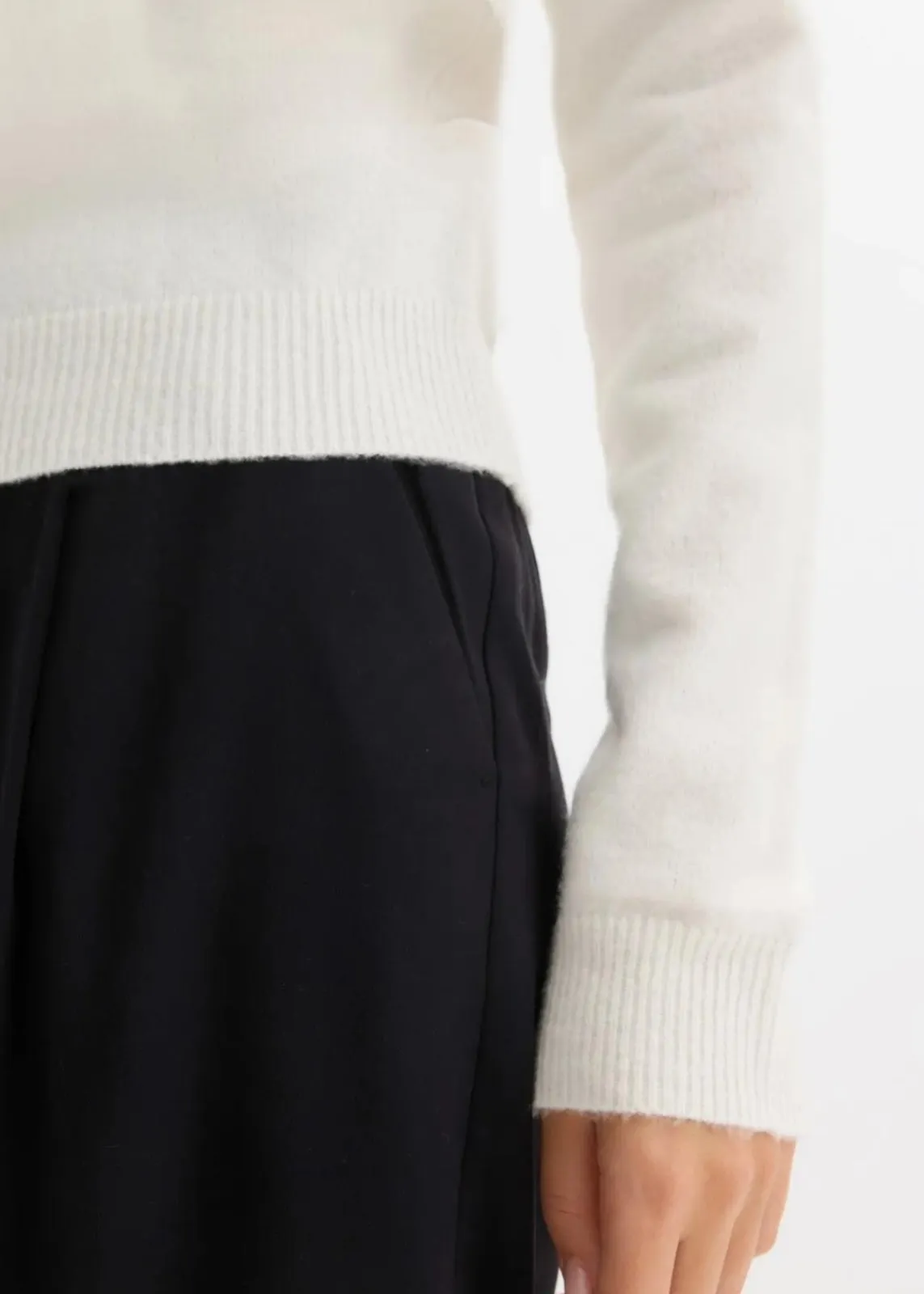 bonprix Bekleidung·Umstandsmode|Bekleidung·Jeans^Oversize Pullover mit Camrenausschnitt wollweiß