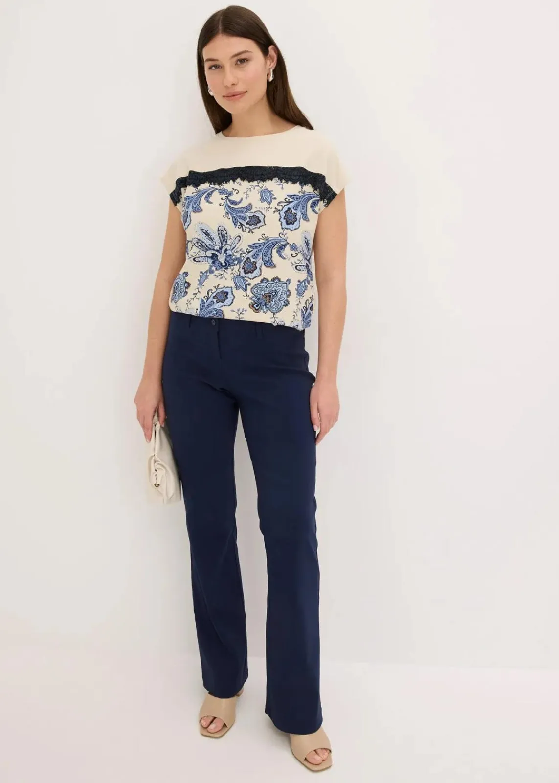 bonprix Shirts & Tops^Oversize Shirt mit Spitzenband natur/mattblau paisley