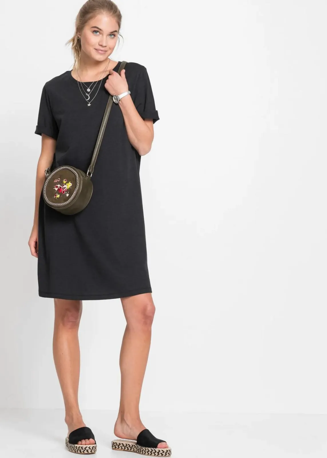 bonprix Basics|Kleider^Oversize- Shirtkleid schwarz