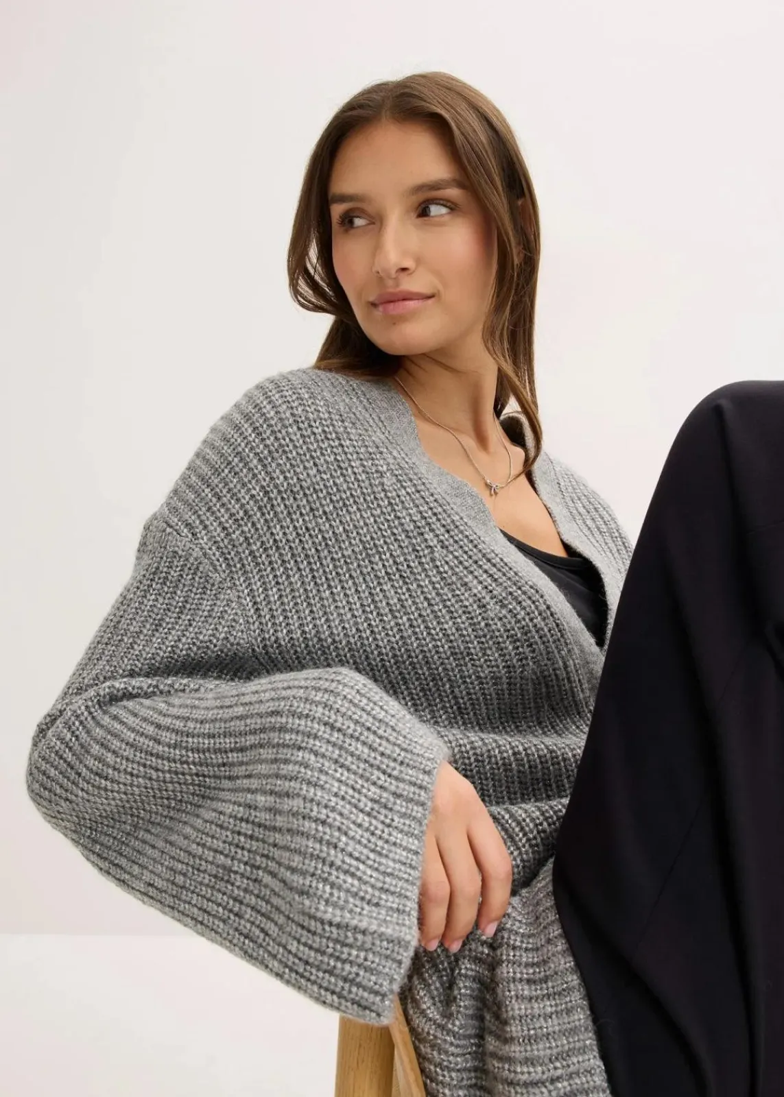 bonprix Bekleidung·Jeans|Pullover & Strickjacken^Oversize Wickelcardigan grau meliert