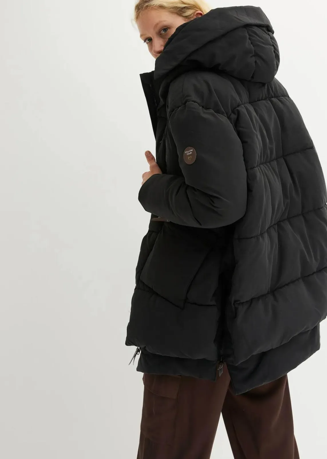 bonprix Bekleidung·Hosen|Jacken & Mäntel^Oversize Winterjacke mit Kapuze schwarz