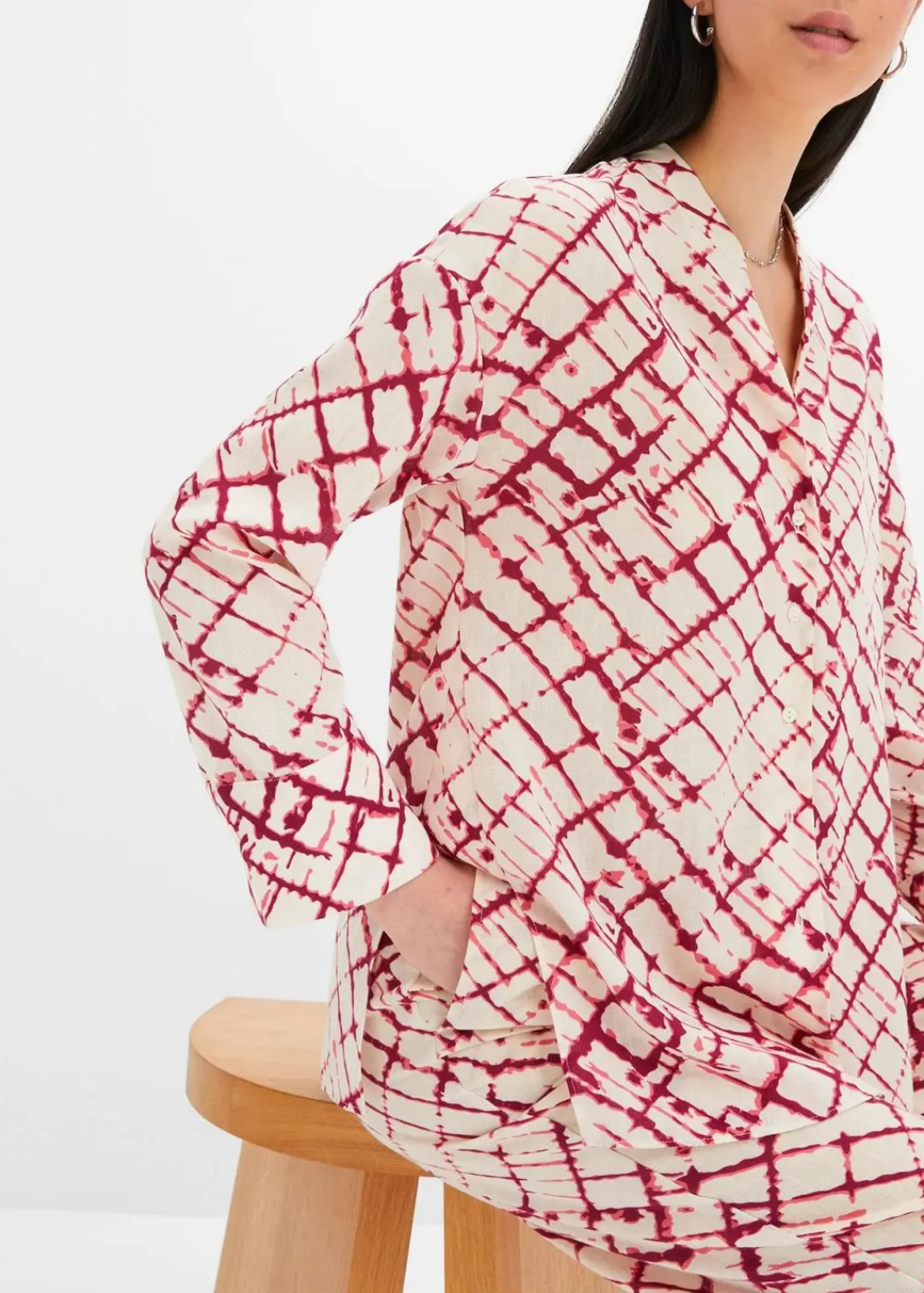 bonprix Bekleidung·Jacken & Mäntel|Blusen & Tuniken^Oversized Bluse violett/natur batik