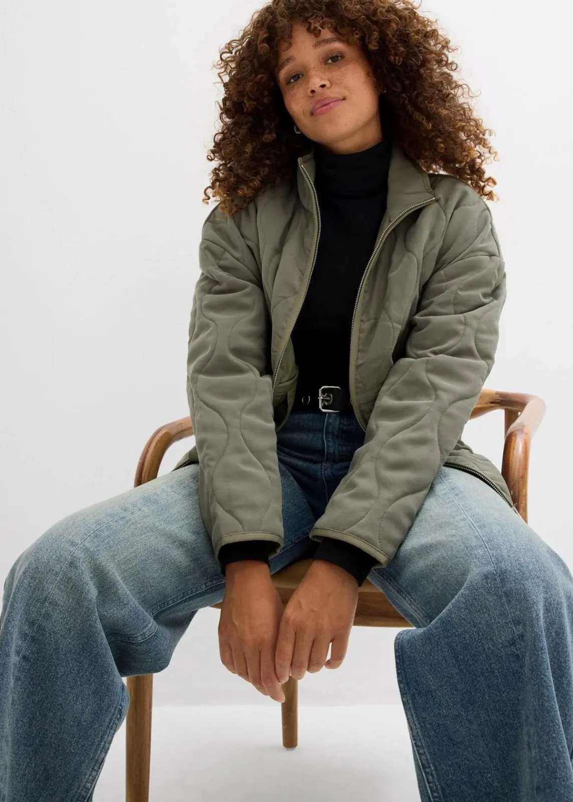 bonprix Jacken & Mäntel|Bekleidung·Hosen^Oversized Steppjacke schlammgrün washed