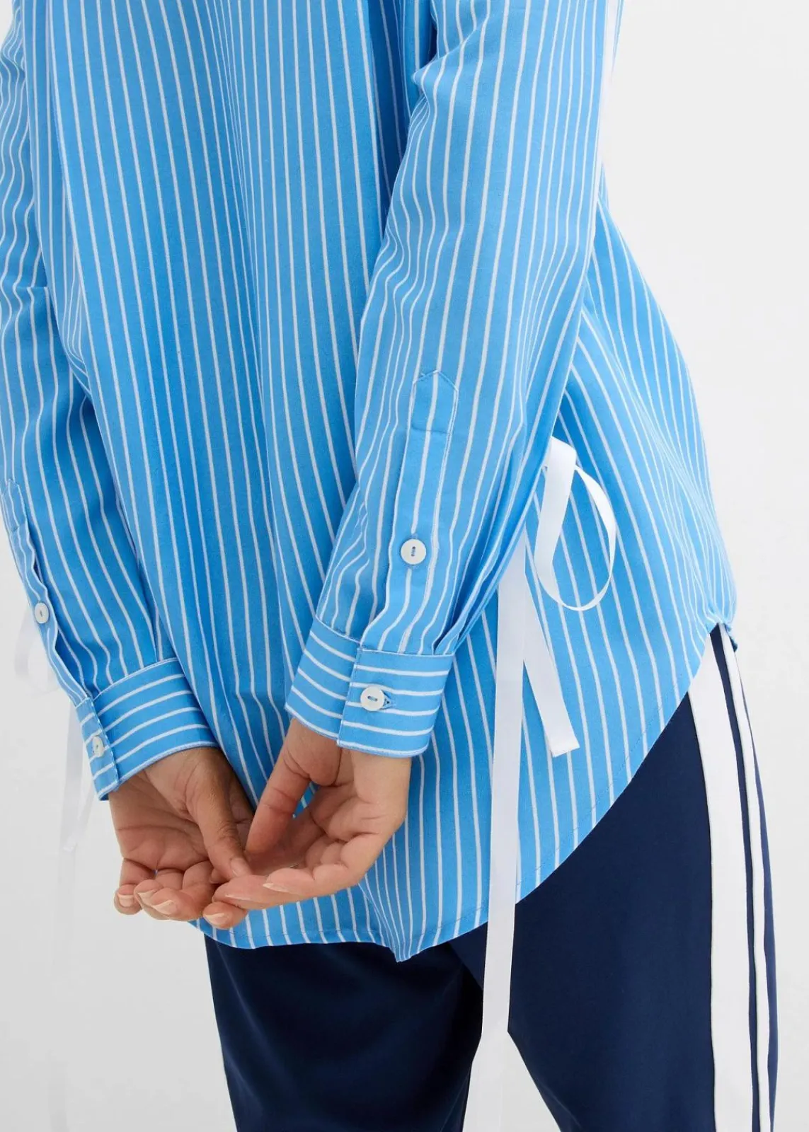 bonprix Bekleidung·Jacken & Mäntel|Nachhaltigere Materialien^Oversize-Hemd aus reiner Bio-Baumwolle mittelblau/weiß gestreift