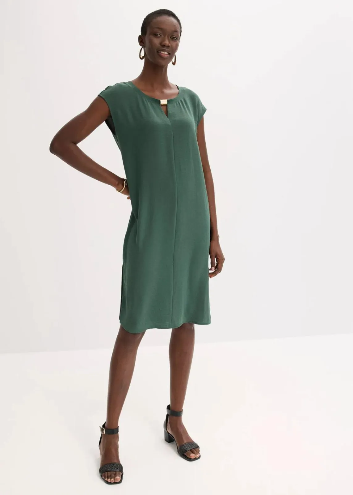 bonprix Bekleidung·Pullover & Strickjacken|Kleider^Oversize-Kleid aus strukturiertem Crêpe schattengrün