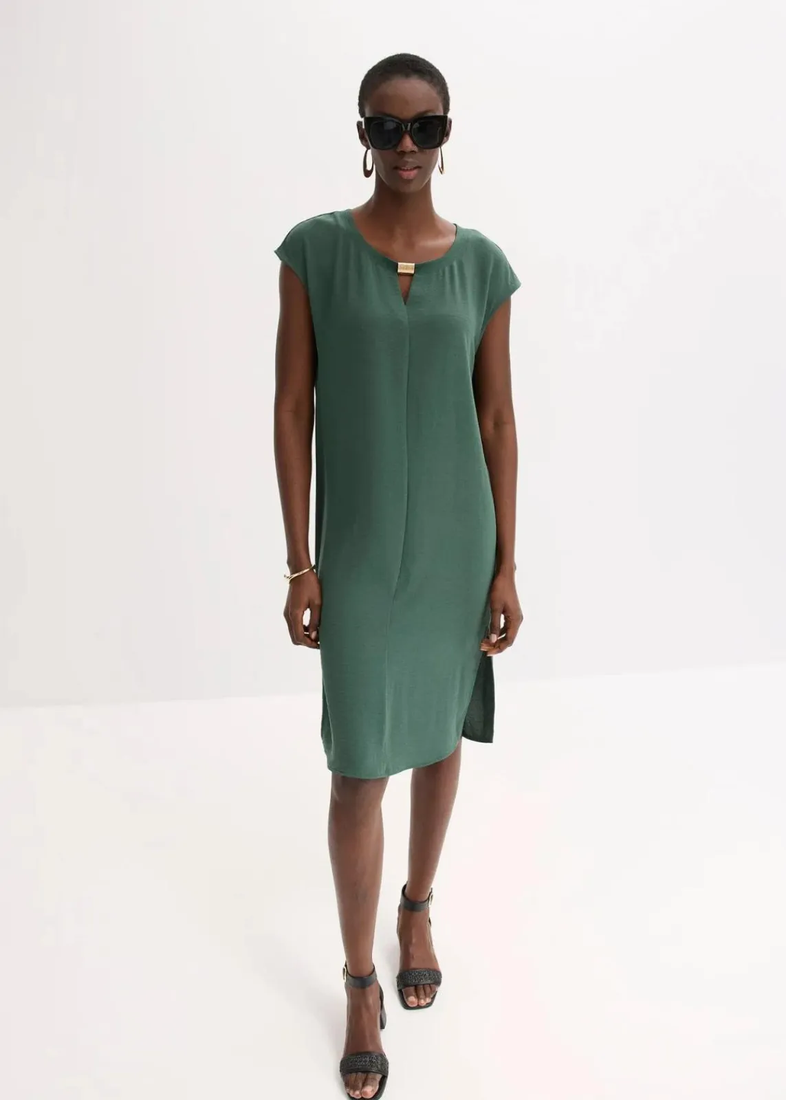 bonprix Bekleidung·Pullover & Strickjacken|Kleider^Oversize-Kleid aus strukturiertem Crêpe schattengrün