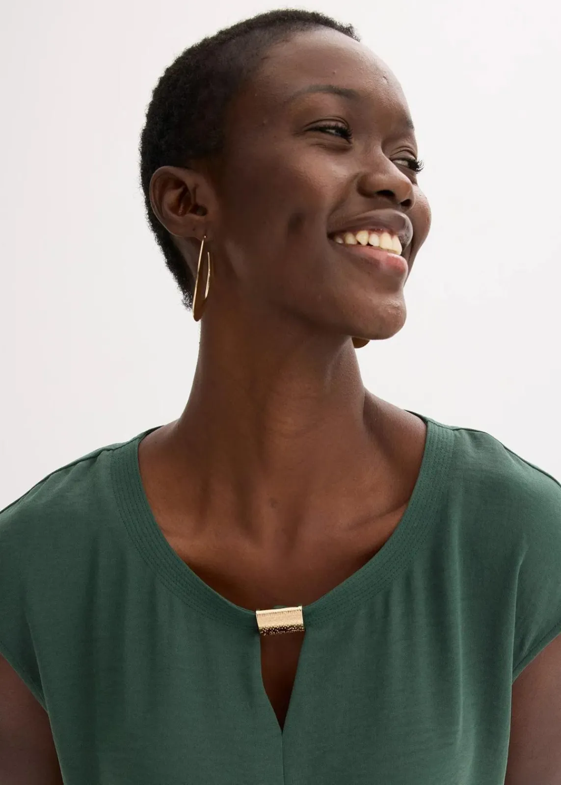 bonprix Bekleidung·Pullover & Strickjacken|Kleider^Oversize-Kleid aus strukturiertem Crêpe schattengrün