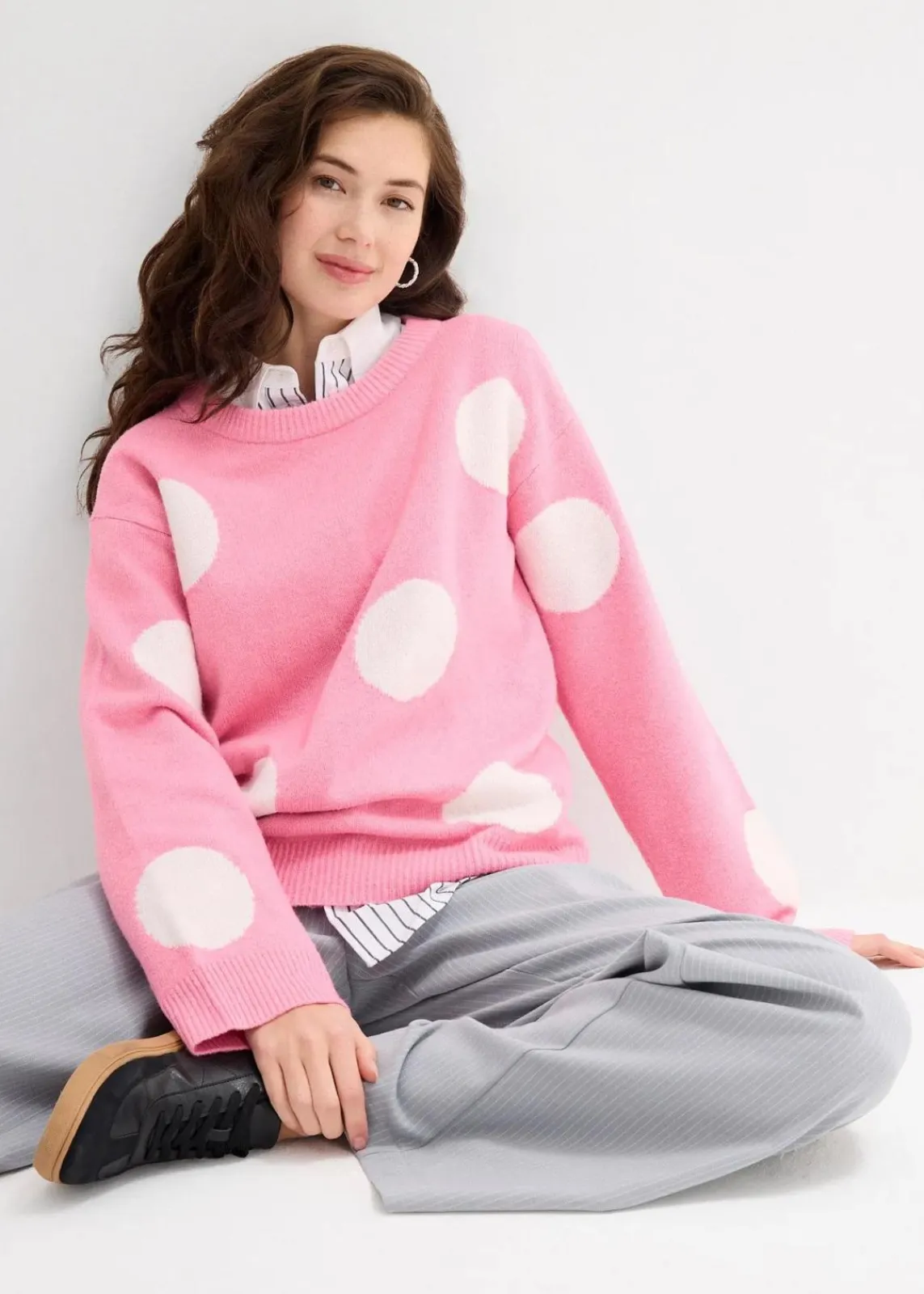 bonprix Bekleidung·Umstandsmode|Strickmode^Oversize-Pullover knallrosa mit wollweißen punkten