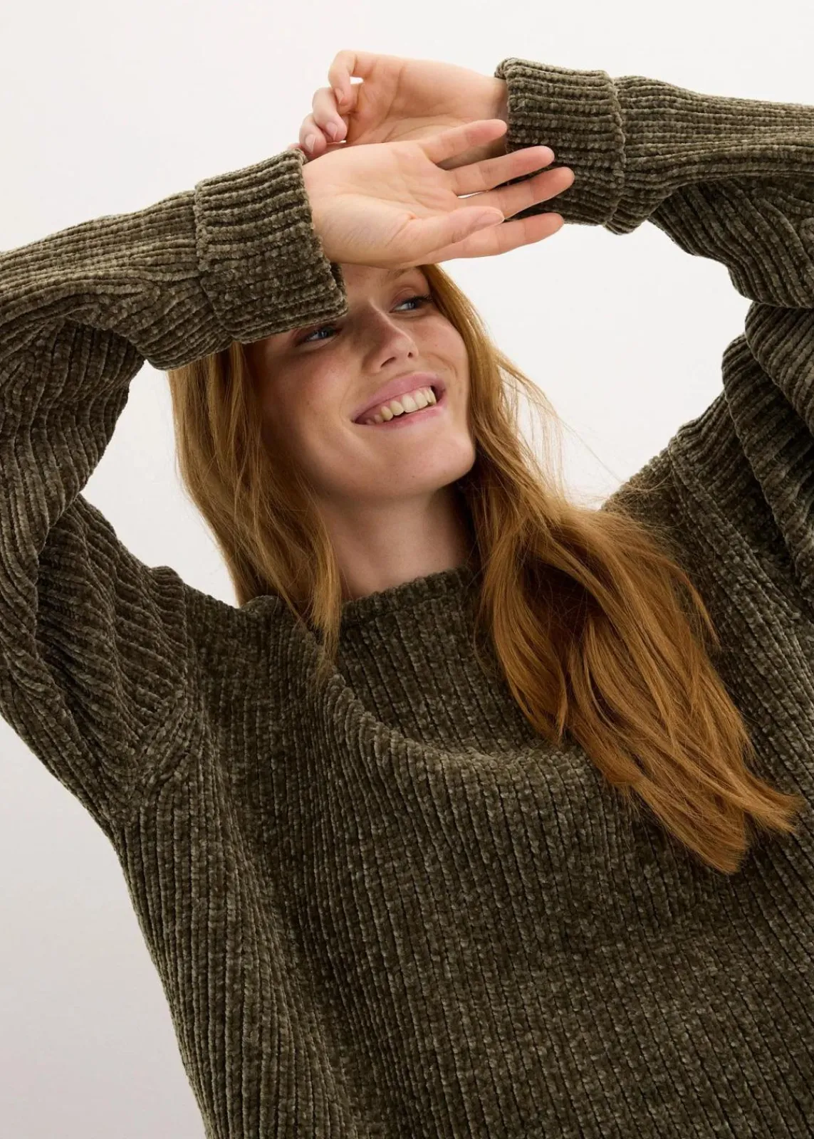 bonprix Bekleidung·Umstandsmode|Bekleidung·Jeans^Oversize-Pullover aus weichem Chenille dunkeloliv