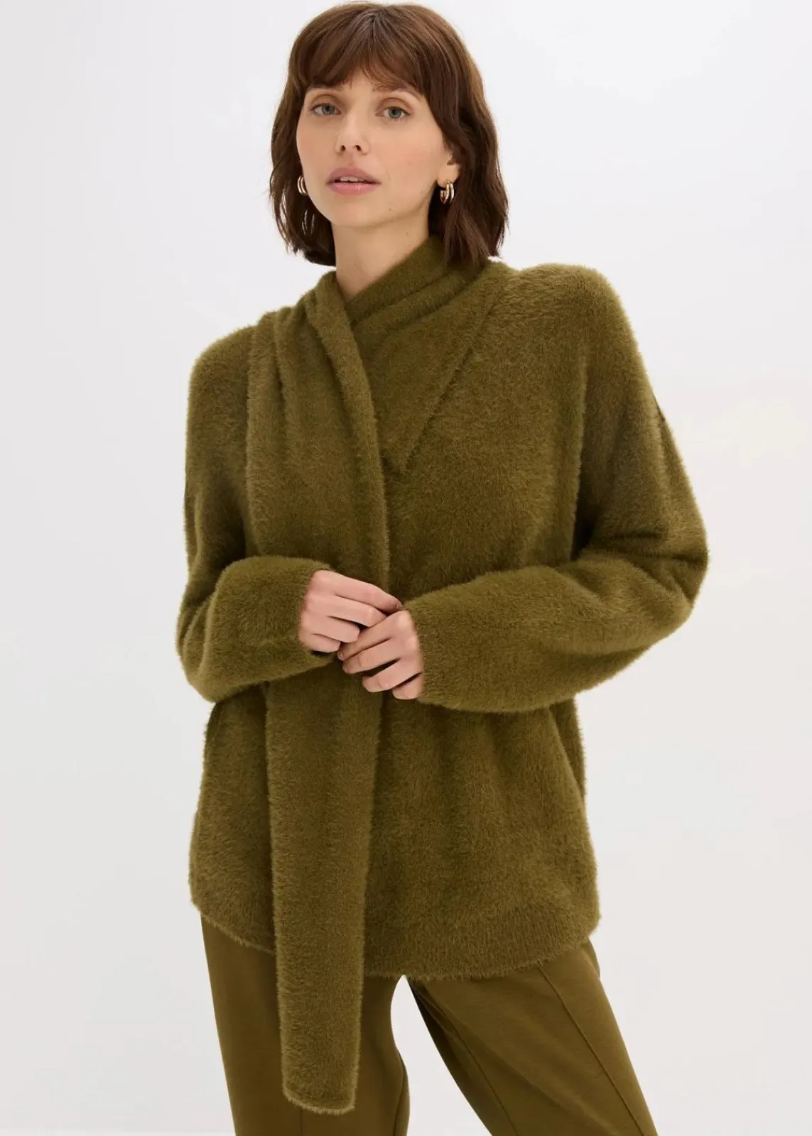 bonprix Bekleidung·Umstandsmode|Bekleidung·Jeans^Oversize-Pullover mit Schal erdoliv
