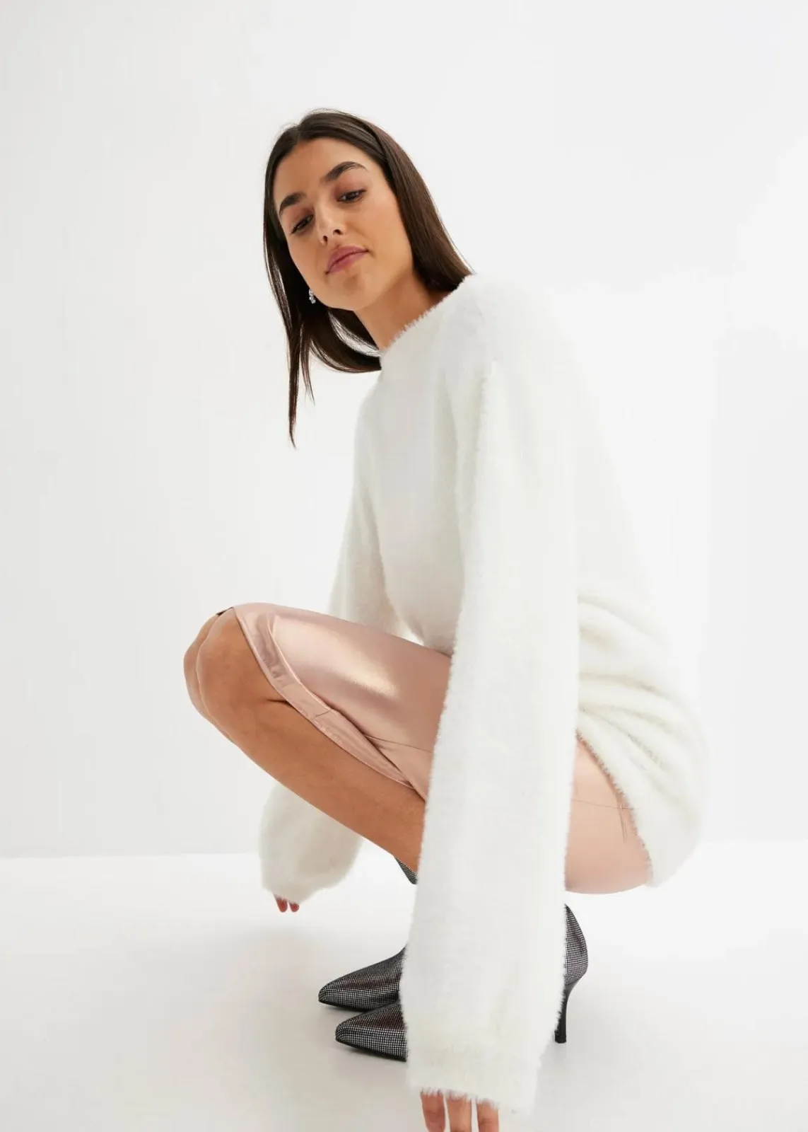 bonprix Bekleidung·Umstandsmode|Bekleidung·Jeans^Oversize-Pullover mit tiefem Rückenausschnitt wollweiß