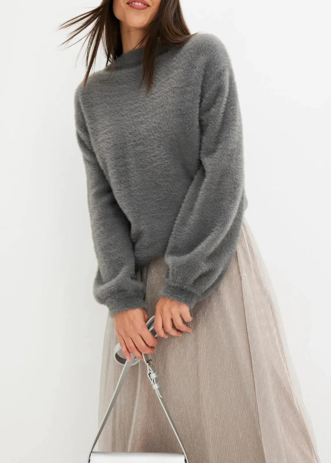 bonprix Bekleidung·Umstandsmode|Bekleidung·Jeans^Oversize-Pullover mit tiefem Rückenausschnitt rauchgrau