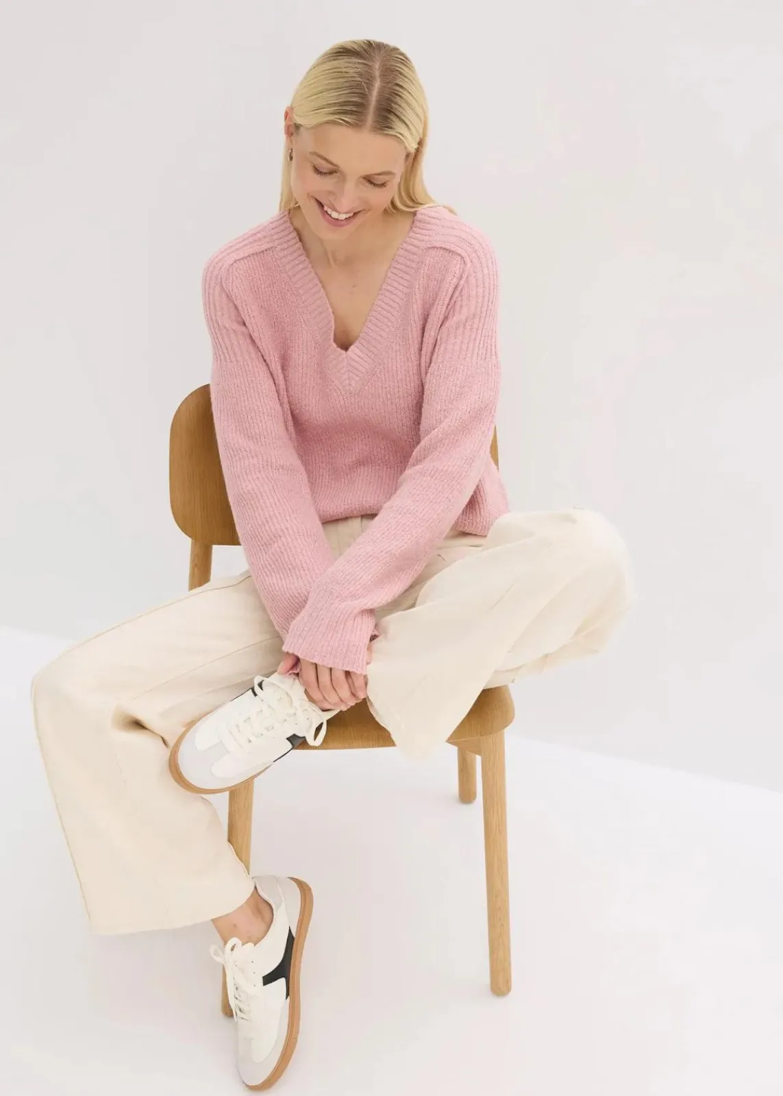 bonprix Bekleidung·Jeans|Pullover & Strickjacken^Oversize-Pullover mit V-Ausschnitt aschrosa
