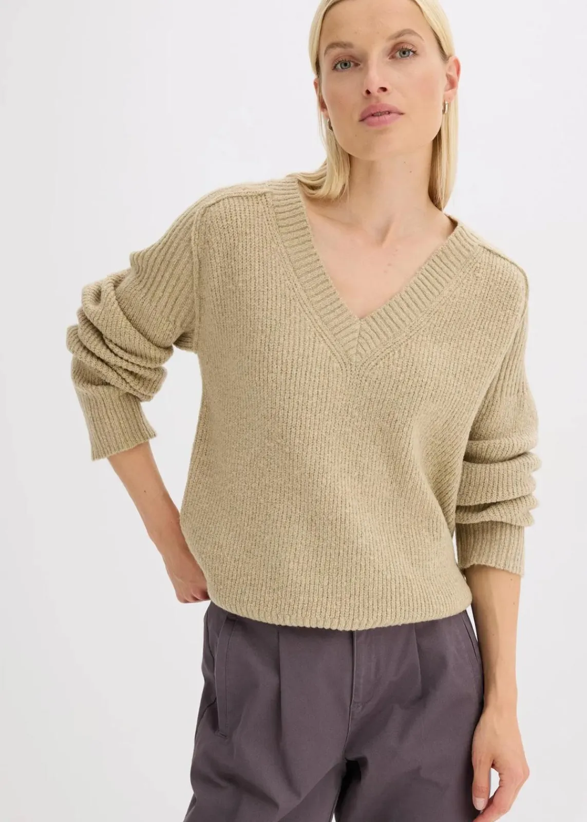 bonprix Bekleidung·Umstandsmode|Strickmode^Oversize-Pullover mit V-Ausschnitt mattschilf