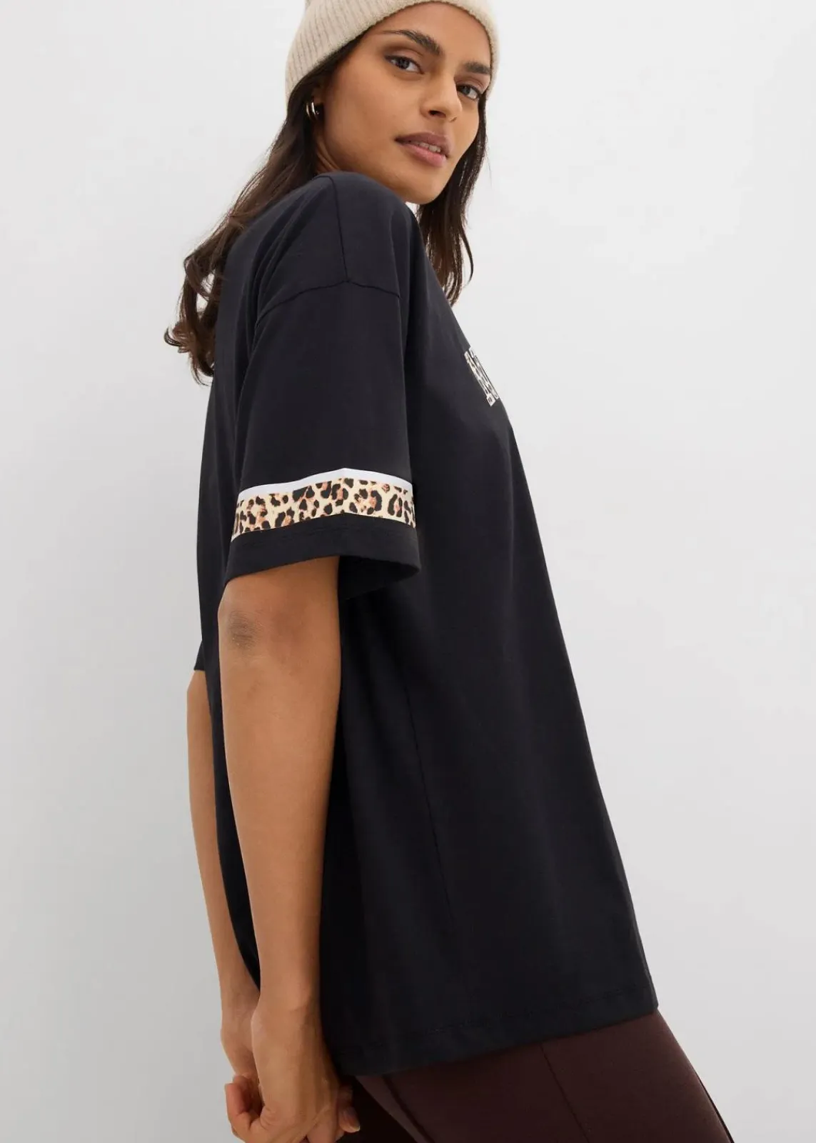 bonprix Nachhaltigere Materialien|Shirts & Tops^Oversize-Shirt aus reiner Bio-Baumwolle schwarz leo