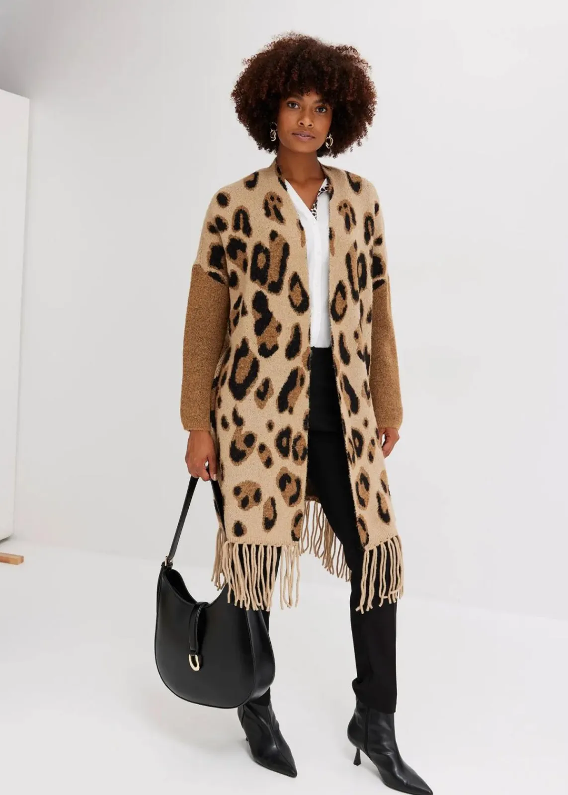 bonprix Bekleidung·Umstandsmode|Bekleidung·Jeans^Oversize-Strickjacke beige/braun/schwarz leo bedruckt
